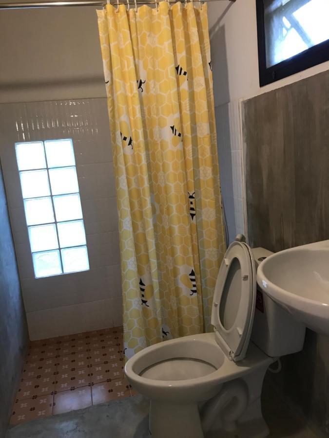 บ้านกลางเกาะ รีสอร์ท ウタイターニー エクステリア 写真