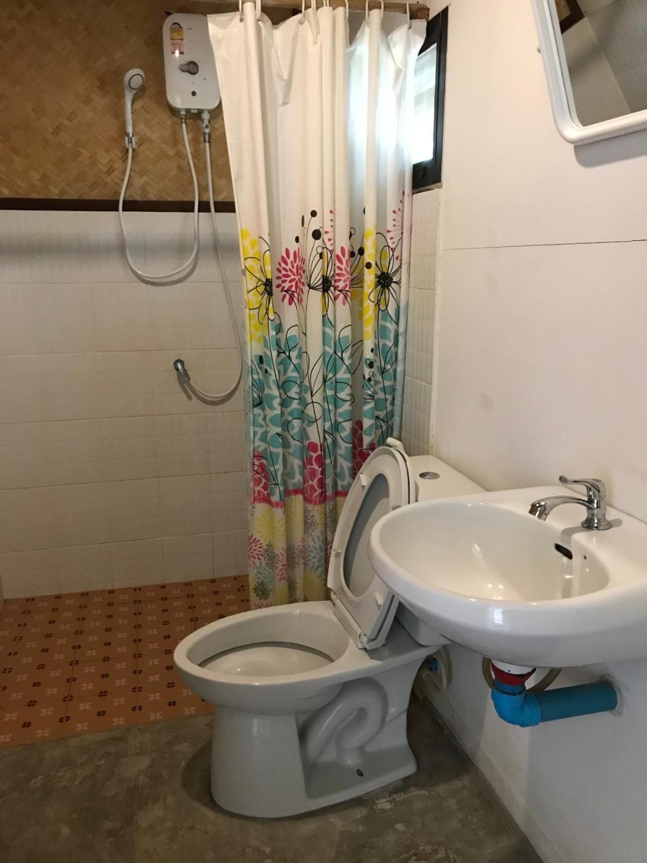 บ้านกลางเกาะ รีสอร์ท ウタイターニー エクステリア 写真